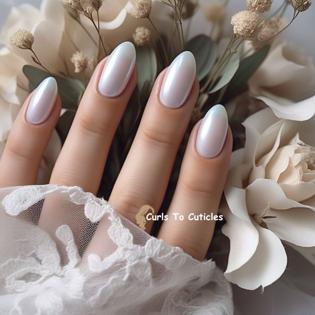 White Chrome trendy nails